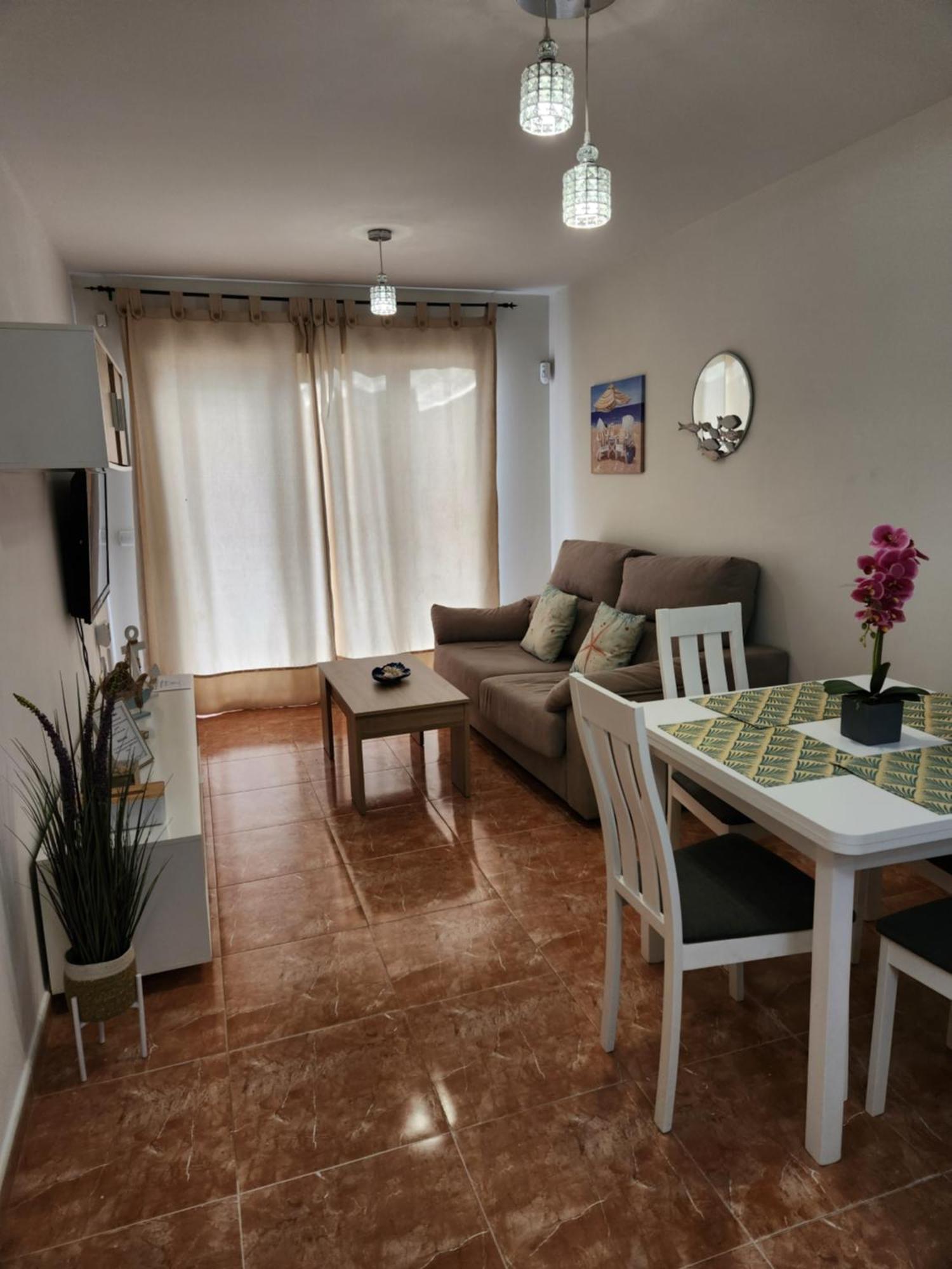 Bajo En Primera Linea De Vera-playa Con Piscina Privada! Vera