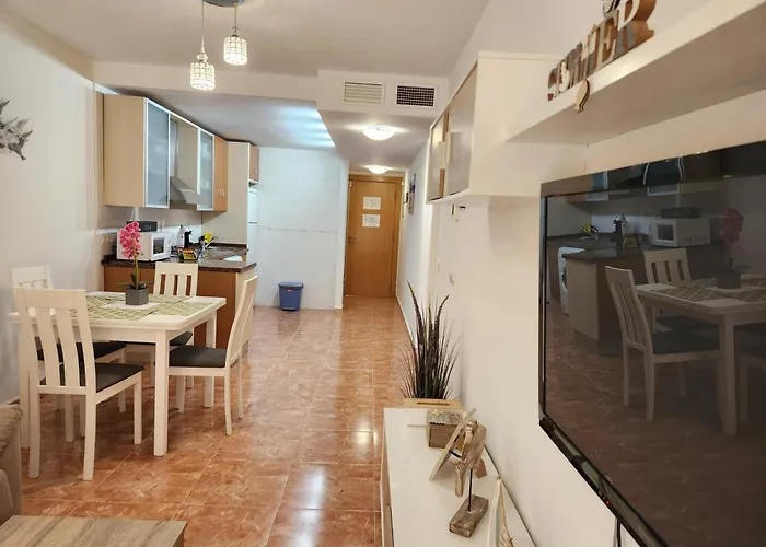 Bajo En Primera Linea De Vera-Playa Con Piscina Privada!